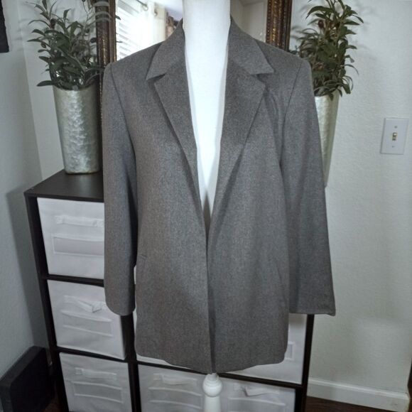 Valerie Stevens Jackets & Blazers - VALERIE STEVENS GRAY WOOL BLAZER SZ.8 EUC